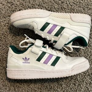 Adidas Forum low shoes size 7